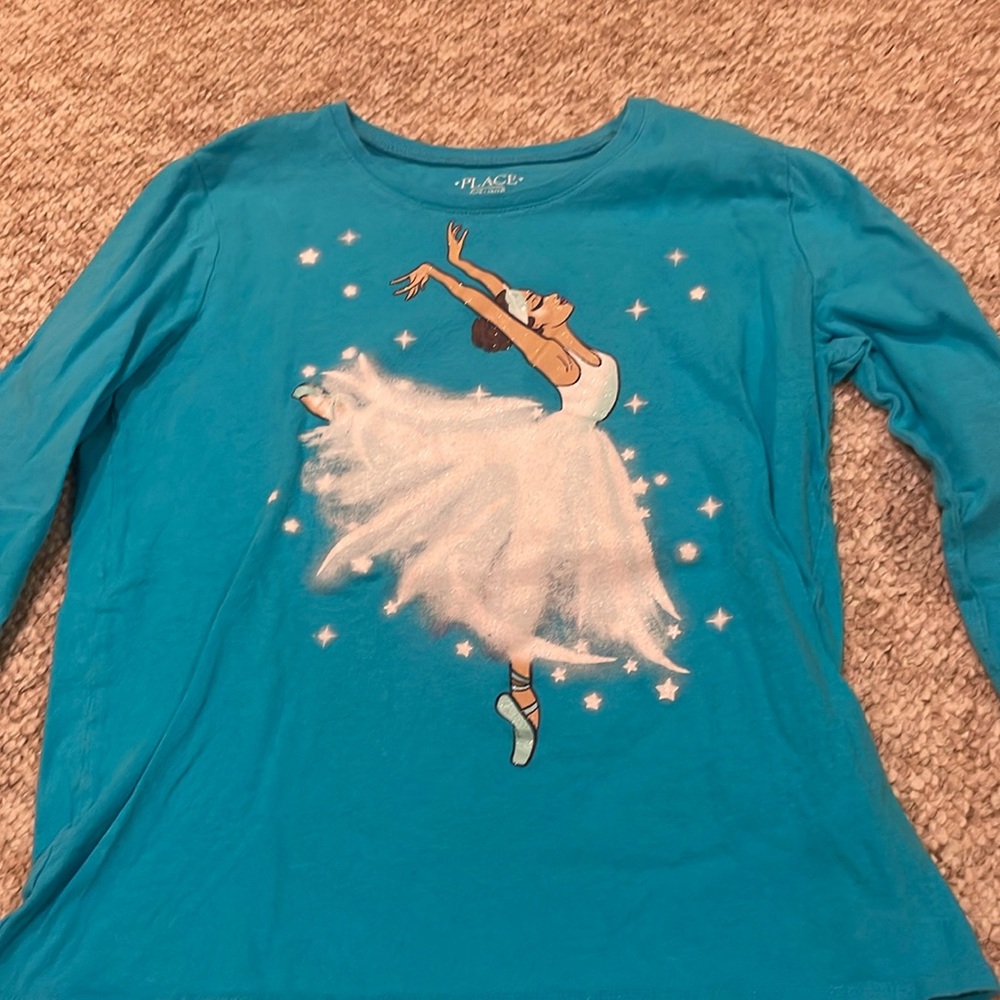 4/$12 Childrens place l/s tee size L ballerina